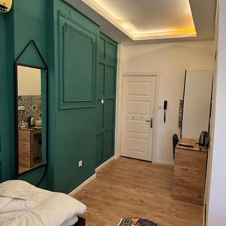 Hotel Neva Corner